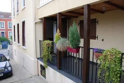 Image de F2 30m2 a Rosny sous bois zone pavillonaire