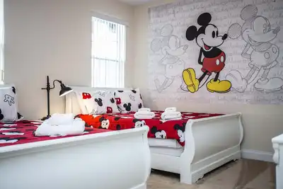 Image de Maison fabuleuse avec piscine ����� proximité de Disney 146