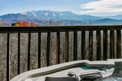 Image de Admirez de superbes vues sur la montagne dans une cabine calme et confortable