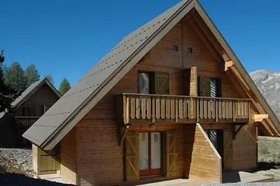 Image de Chalet, 150m du centre station, vue montagne, remise en forme, piscine, terrasse, parking