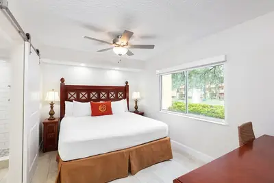 Image de Superbe Condo PRÈS De Seaworld Et D'Aquatica