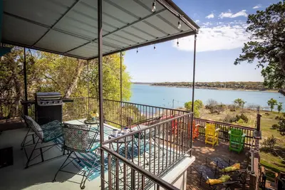 Image de Waterfront Grace, détendez-vous et profitez du lac!
