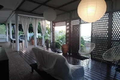 Image de Un balcon sur la mer