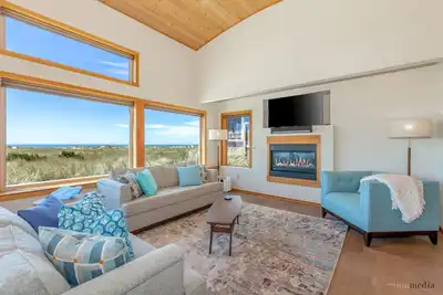 Image de Manzanita Waves House: Location de vacances à court terme au bord de l'océan