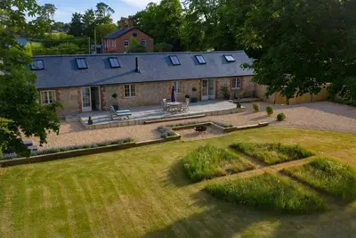 Image de Superbe conversion de grange du 19ème siècle dans la magnifique campagne du Hampshire