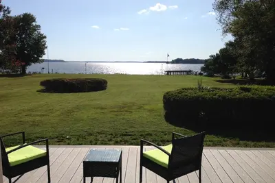 Image de Magnifique refuge au bord de l’eau Potomac, plus de 2 hectares, élégant, 4 chambres 4 couchages avec maison d’hôtes
