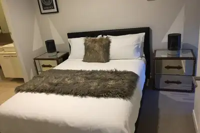 Image de Paradis de Brunswick East Lygon Street au plus haut niveau. Appartement entier avec tout!