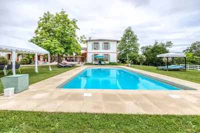 Image de Fantastique appartement avec piscine à Rabastens