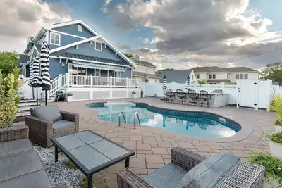 Image de 2 blocs 2 Boardwalk w / in ground salt salt Pool & resort stile furniture! !