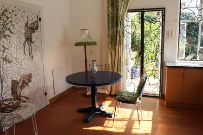 Image de Artistic home from home - Suite superbe et confortable