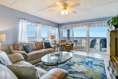 Image de 3e étage 2 chambres / 2 salles de bain condo sur le front de mer de Amelia Island, Fl. Unité peut accueillir jusqu'à 6 personnes et est entièrement équipé, y compris laveuse / sécheuse et tous les draps. Comprend une jetée de pêche privée de 600 ', u. .
