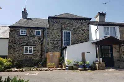 Image de Maison de village luxueuse et spacieuse avec beaucoup de caractère
