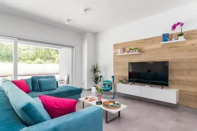 Image de Maison de vacances Svetvinčenat pour 1 - 10 personnes avec 4 chambres à coucher - Maison de vacances