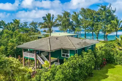 Image de Hale Koaniani - un 3br / 2. Maison 5ba face Ă la plage Ă Haena