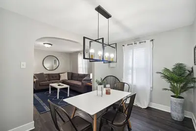 Image de Little Loft of Adventure 2 Br Home, récemment mis à jour!