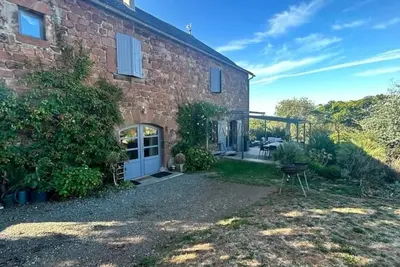 Image de Adorable maison de caractère 8/9 personnes sans voisinage.