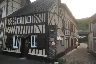 Image de Maison De Ville Meublee Avec Parking Prive