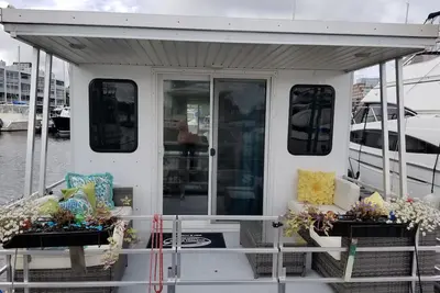 Image de Charlestown Houseboat Marche pour les attractions Soyez secoué pour dormir