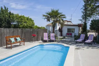 Image de Villa avec piscine, barbecue, wifi gratuit, plage à 3km
