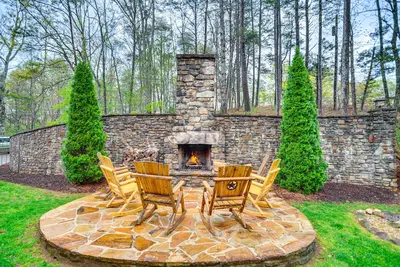 Image de Nouveau-Dahlonega Home, parfait pour les réunions de famille!