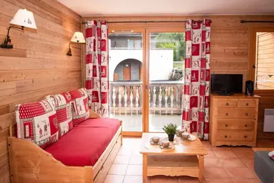 Image de Wifi, 1er étage, balcon, parking, télévision, casier à ski, 24m², Pra Loup