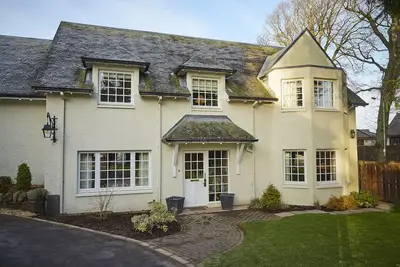 Image de Superbe Lodge House