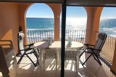 Image de Appartement en première ligne de mer Méditerranée