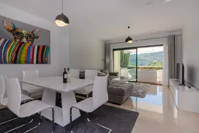 Image de Appartement de luxe contemporain de 2 chambres.