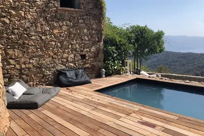 Image de Maison de village Golfe de Porto, 175 m², sur 2 étages, 3 chambres, Piscine