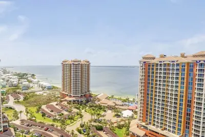 Image de Condo de luxe panoramique! Catogery Elite