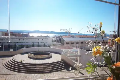 Image de T3 2chambres vue mer 2étoiles bien situé entre centre historique et plages