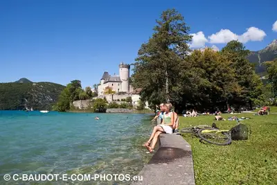 Image de Maison 100m2 a 130m du lac d'Annecy. Grandes terrasses ensoleillés.