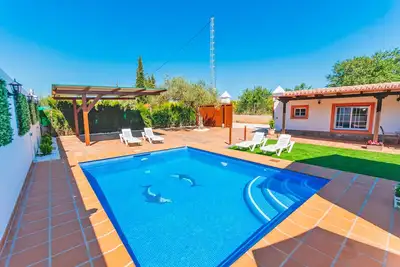 Cubo's Casa La Dehesilla High Privacy and Pool / Piscine privée / wifi gratuit