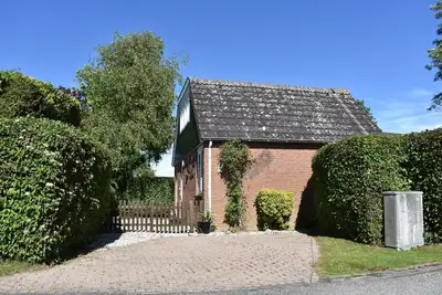 Image de Maison de vacances indépendante avec jardin.