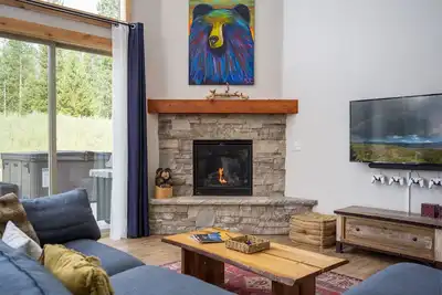 Image de Séjournez dans notre chalet Blue Bear, bain à remous privé et à seulement 5 minutes de Winter Park, Colorado.