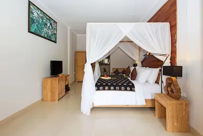 Image de Villa de deux chambres de 200 m² à Ubud avec une grande piscine privée