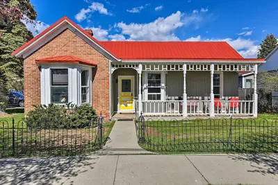 Image de Nouveau - Downtown Buena Vista Home ½-Block de Main St