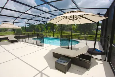 Image de Luxe sur un budget limité - Solterra Resort - Villa de luxe avec 7 lits et 5 salles de bains, 7 miles de Disney