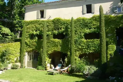 Image de Maison de village du XVIIIème siècle avec piscine à quelques kilomètres d'Uzès