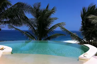 Wild Paradise: Villa vue mer piscine à débordement