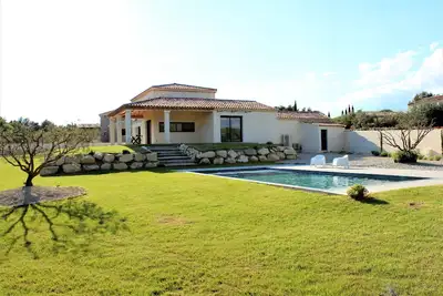 Image de Propriété a Saint Rémy de Provence, 10 personnes 5 chambres