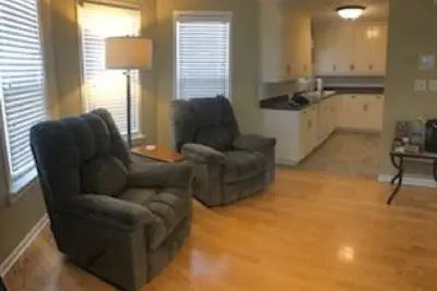 Image de Appartement moderne avec 2 chambres à 35 miles de Chicago