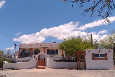 Image de Coeur de Cave Creek * À Pied du centre ville * Maison PRIVÉE, piscine privée *