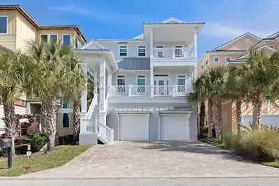 Image de Dernière offre Oceanfront Pool Home de Cinnamon Beach Vacations.