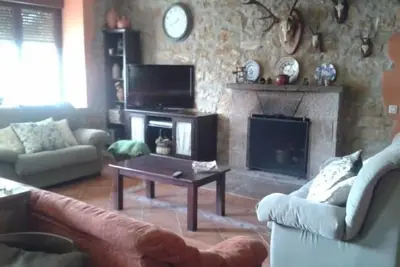Image de Gîte rural (location complète) Il est possible de louer l'école secondaire pour 2 personnes