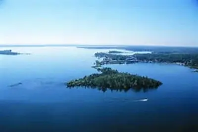 Image de Maison De Ville Breezy Point Resort 6-13 Juillet, Lac, Bateau À Quai