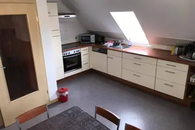 Image de Appartement lumineux avec cuisine spacieuse et connexion Wi-Fi gratuite