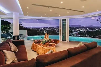 Image de Villa Beyond-Namaste Villa de 13 chambres avec service complet et vue sur la mer près de la plage