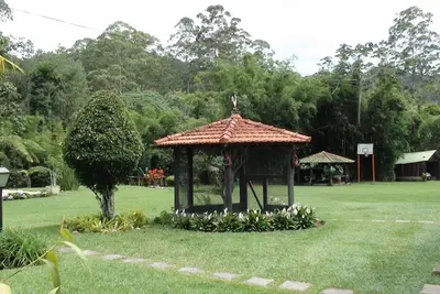 Image de Refuge dans la montagne; Paradise sur l'arbre Gourmet Teresopolis-Freiburg