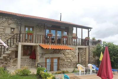 Image de Maison rurale (loyer complet), 3 chambres, 4 Wc, 6 adultes + 2 enfants